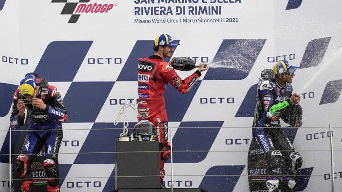 Bagnaia in orbita: “Ci ho messo un po’ ma adesso...”. Bastianini: “Magico podio”