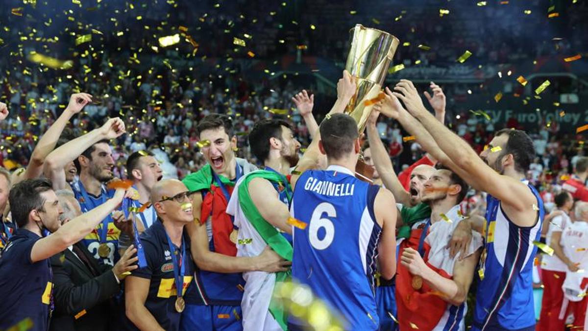 Da Barella a Jacobs: sui social è festa. E Cattelan invita gli azzurri in tv