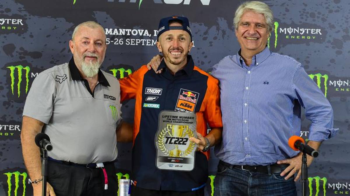 Cairoli nella storia del motocross: la Fim ritira il numero 222