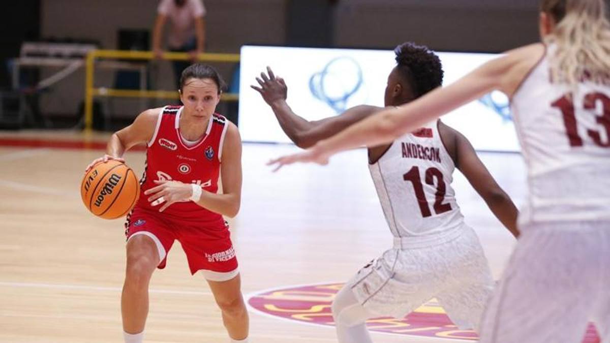 La Supercoppa è di Schio: vittoria in rimonta, Venezia s’arrende