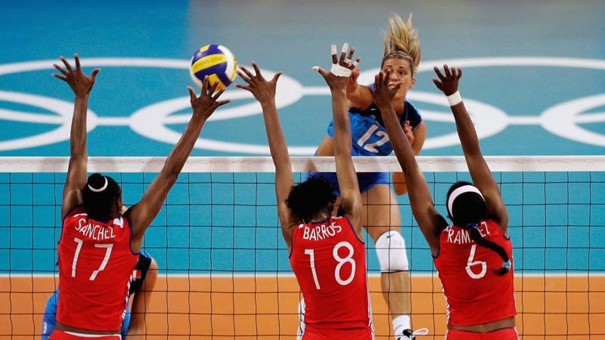 Francesca Piccinini: “Non ho mai smesso di sognare la maglia azzurra. Peccato per Tokyo“