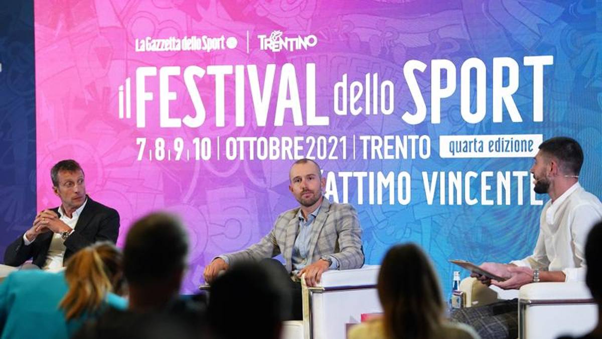Colbrelli: “Mi sono portato a casa il fango: non laverò più la maglia di quel giorno”