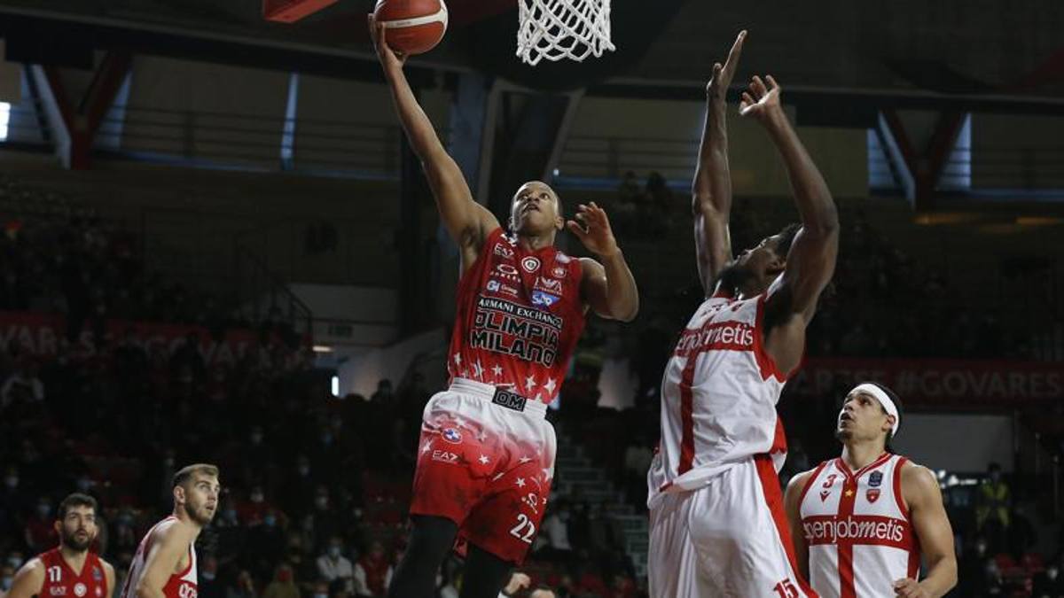 Hall e la difesa lanciano l’Olimpia, a Varese non basta un grande Gentile