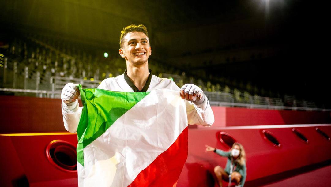 Vito Dell'Aquila, 20 anni, dopo la vittoria dell'oro olimpico a Tokyo 