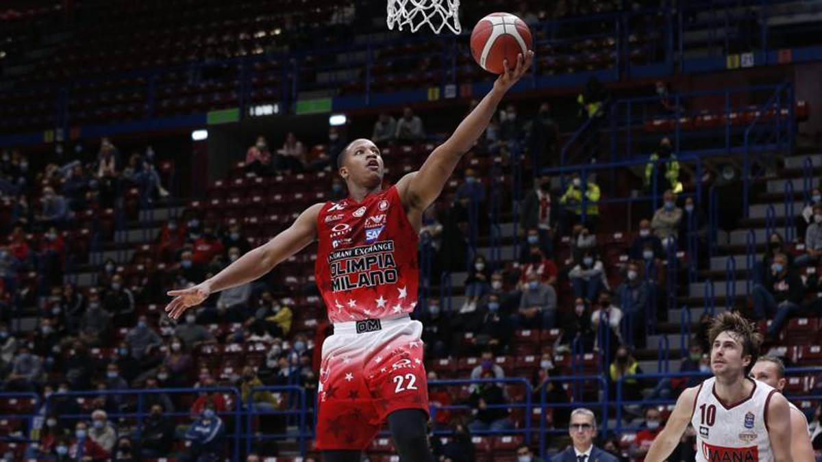 Serie A: la decide Logan sul finire, Sassari sbanca Treviso. Tortona riprende il volo, Pesaro k.o. Primo squillo di Brescia