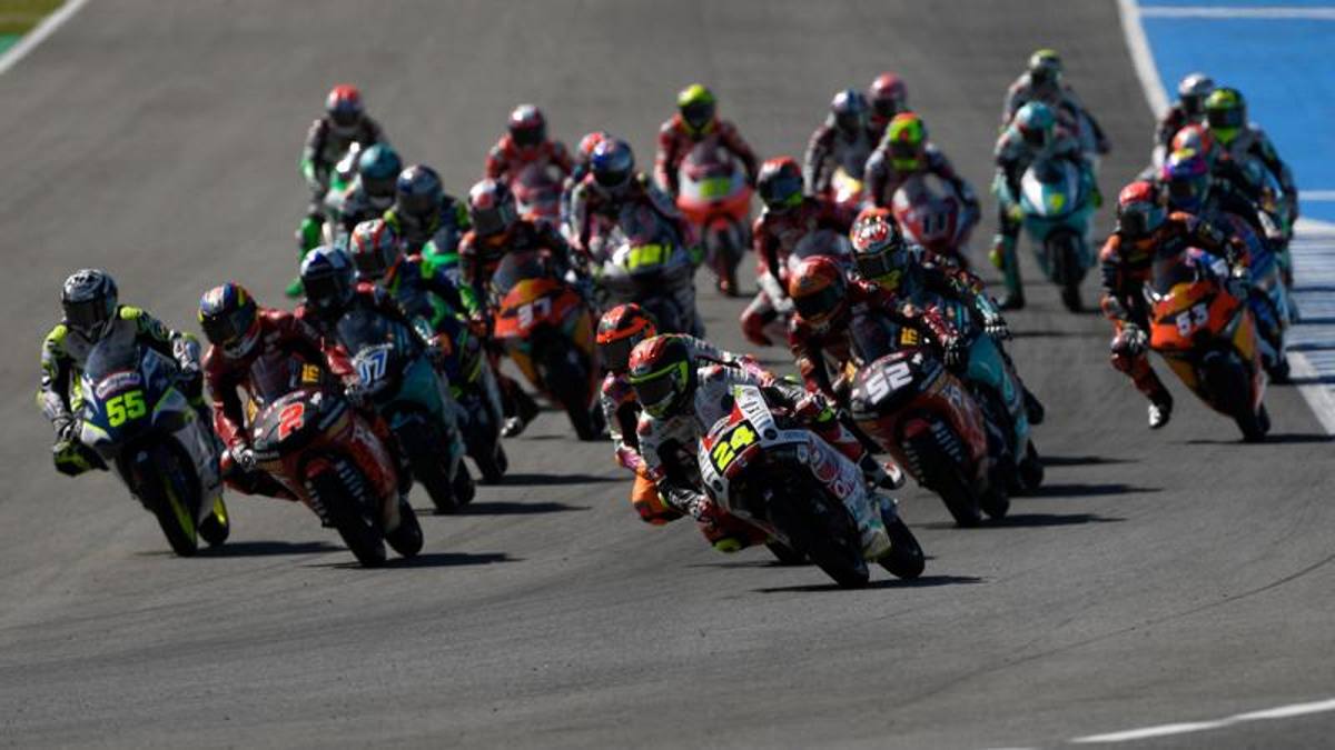 Troppi incidenti mortali: dal 2023 in Moto2 e Moto3 solo a 18 anni