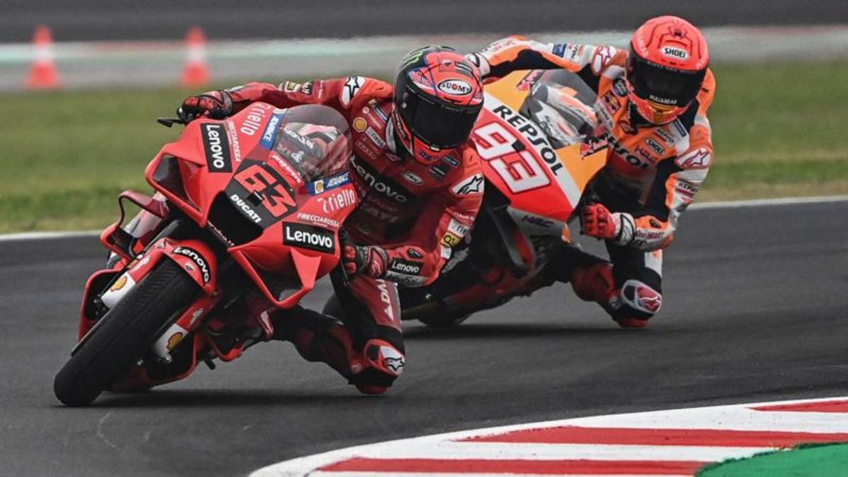 Bagnaia da sogno: dalla Q1 alla pole, Marini 3°. Disastro Quartararo: 15°
