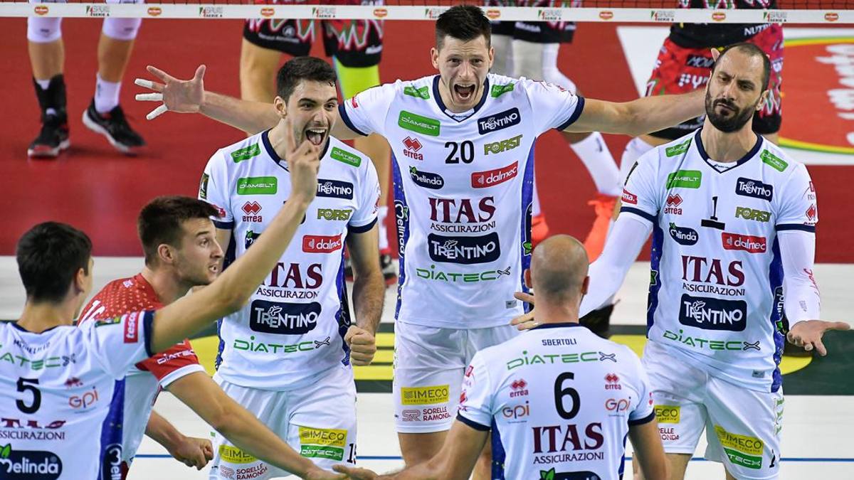 Supercoppa delle sorprese: Civitanova e Perugia k.o., la finale è Monza-Trento