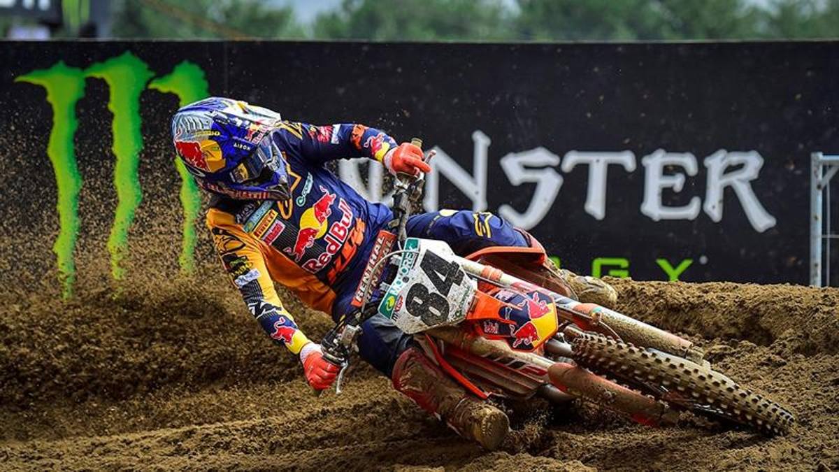 MXGP 2021, in Trentino altra vittoria di Herlings su Seewer. Cairoli ritirato