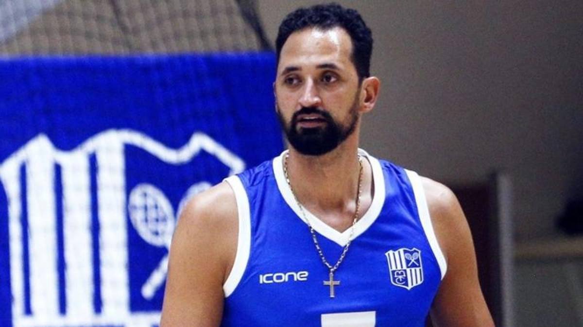 Mauricio Souza dichiarazioni omofobe, la società lo licenzia