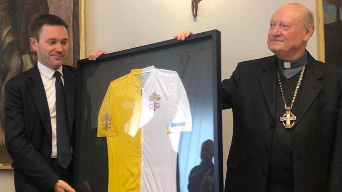 Il Vaticano corre in bicicletta: la squadra del Papa si è affiliata all'Uci