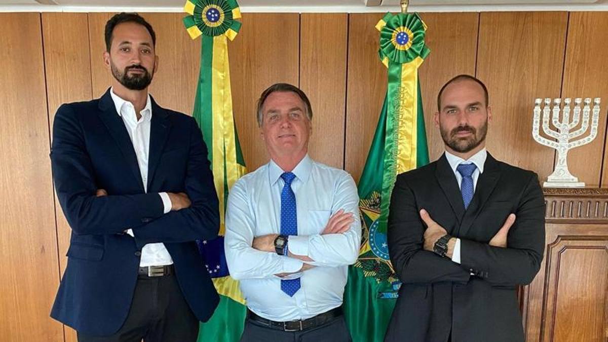 “Omofobo!“ Maurício perde la Nazionale, Bolsonaro e Felipe Melo lo difendono