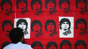 Nuova maglia celebrativa per Maradona: la NR torna in campo 