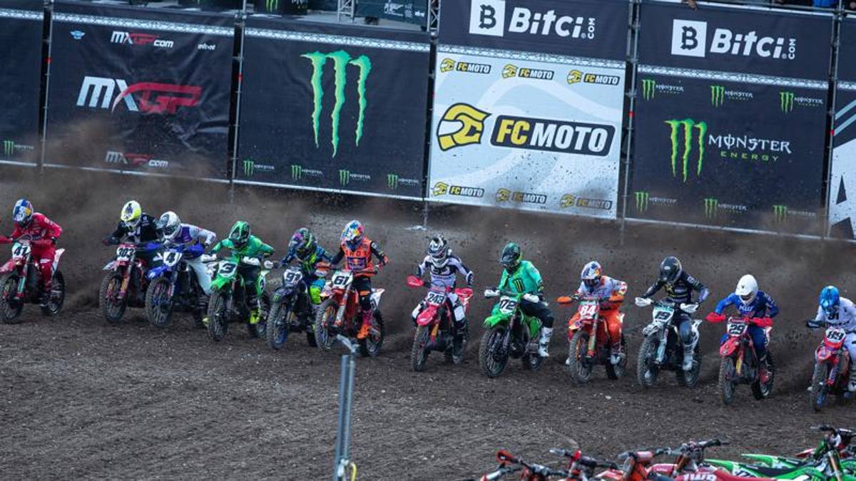 MXGP della Lombardia a Mantova: orari tv, classifiche e biglietti. In tre per il titolo