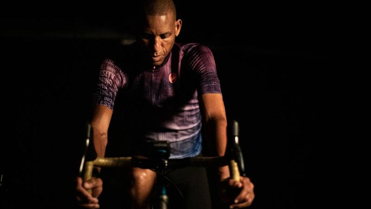 Reggie Miller: una pedalata con la maglia rosa per i college Usa e la diversità