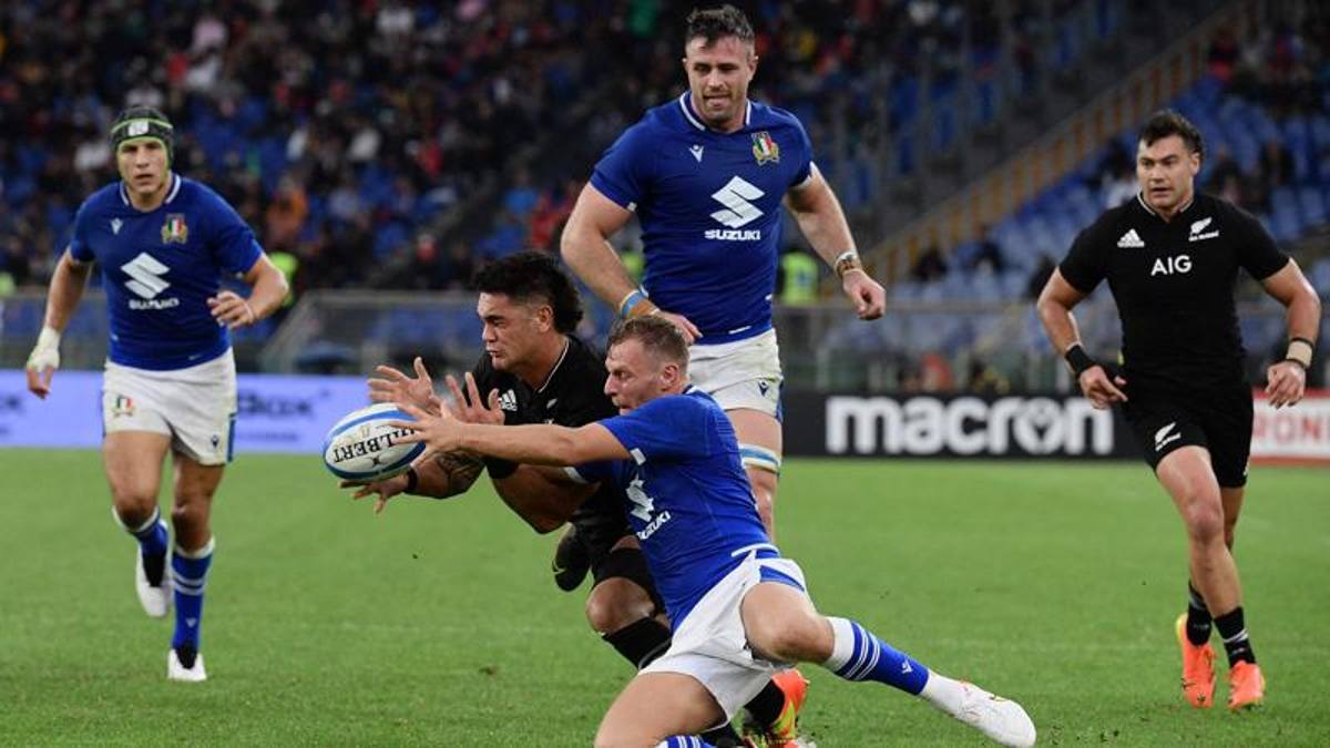 L'Italia regge 60', poi gli All Blacks dilagano: finisce 9-47