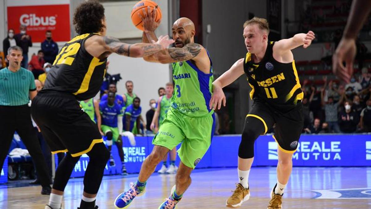 Champions, prima gioia per Sassari: Ludwigsburg k.o. 82-75