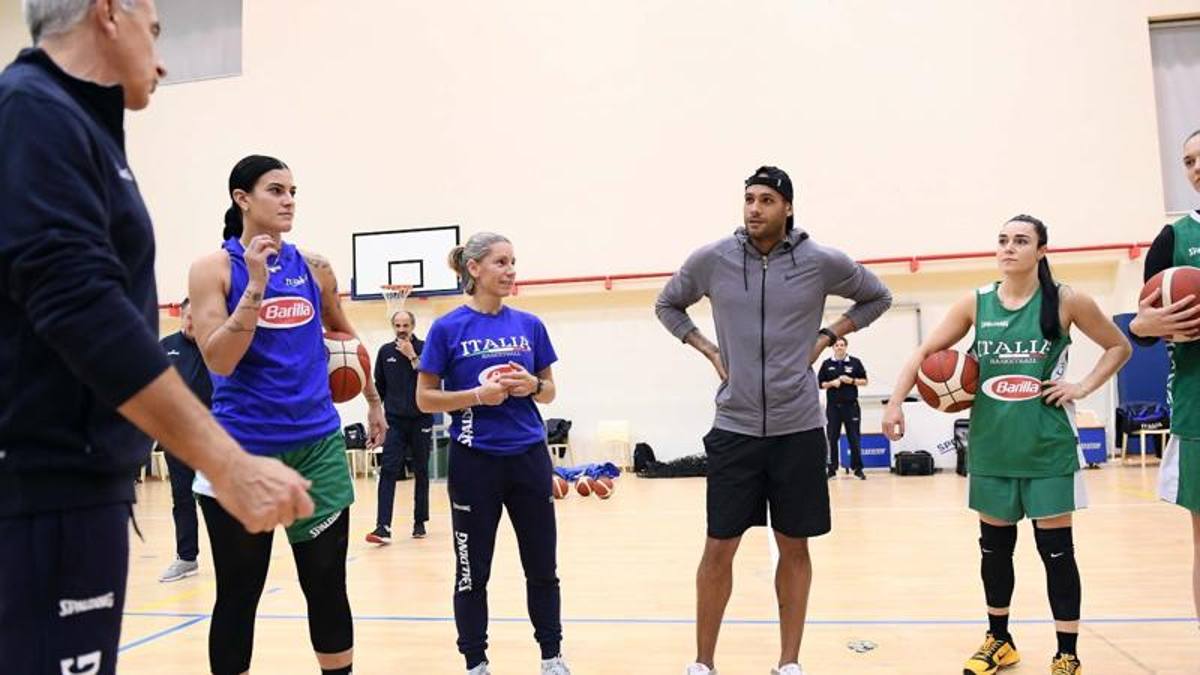 Italbasket, metti una giornata con Jacobs sotto canestro