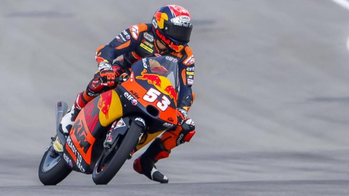 Moto3, FP3 Valencia: Oncu il più veloce davanti ad Acosta. 4° Migno