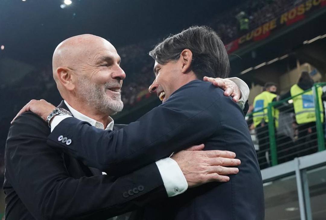 Stefano Pioli, allenatore del Milan, secondo, e Simone Inzaghi, allenatore dell'Inter, terzo. LaPresse 