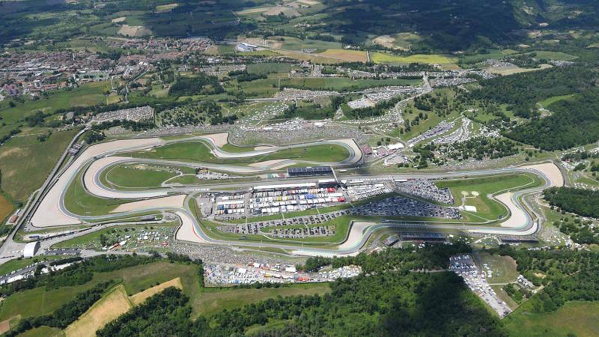 Mugello, dal 2022 arrivano le bandiere elettroniche. Poli: “Ridurre i rischi“