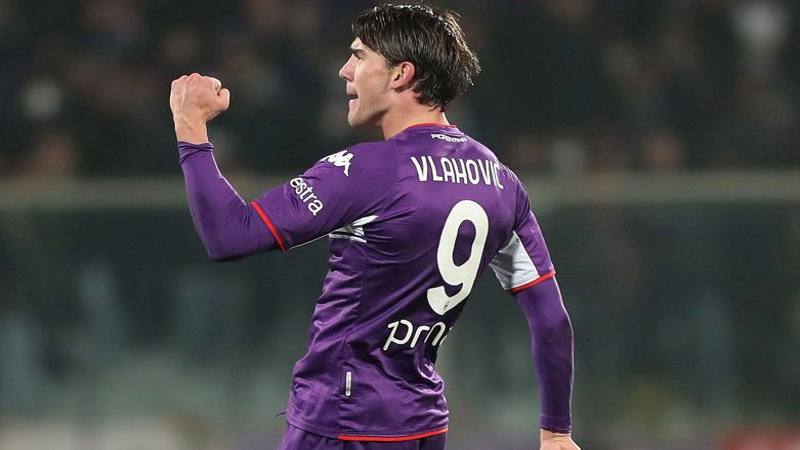 Fiorentina-Milan 4-3: doppiette di Vlahovic e Ibrahimovic