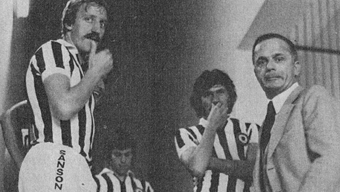 Nel 1978 il patron dell'Udinese Sanson fece applicare sui pantaloncini il marchio della sua azienda (foto tratta da udinese.it) 