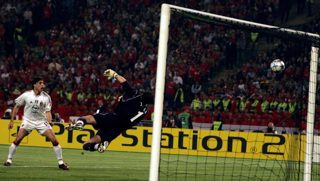Il gol di Hernan Crespo nel 2005 in finale col Liverpool 