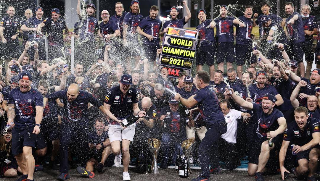 La grande festa Red Bull dopo il trionfo iridato di Max Verstappen. Getty  