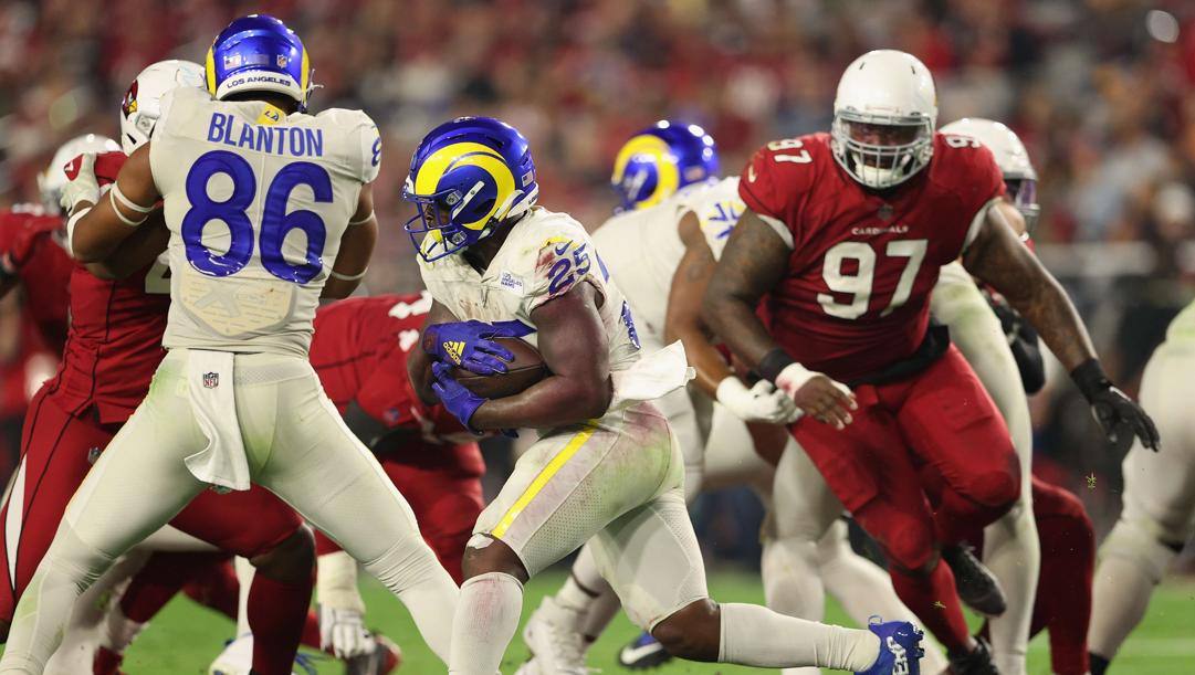 Sony Michel in azione durante la sfida tra  Los Angeles Rams e Arizona Cardinals. AFP