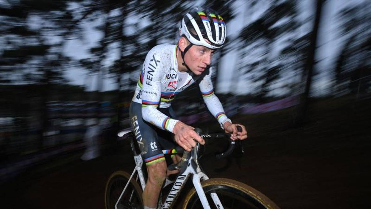 Van der Poel è ancora k.o. e si arrende: non difenderà il titolo ai Mondiali di cross