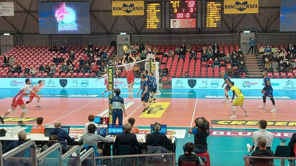 Milano travolge Vibo (con la mascherina). Modena la spunta a Piacenza