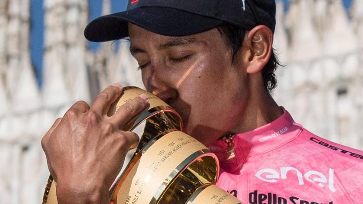 Bernal rinnova. Firmato il contratto con Ineos-Grenadiers fino al 2026
