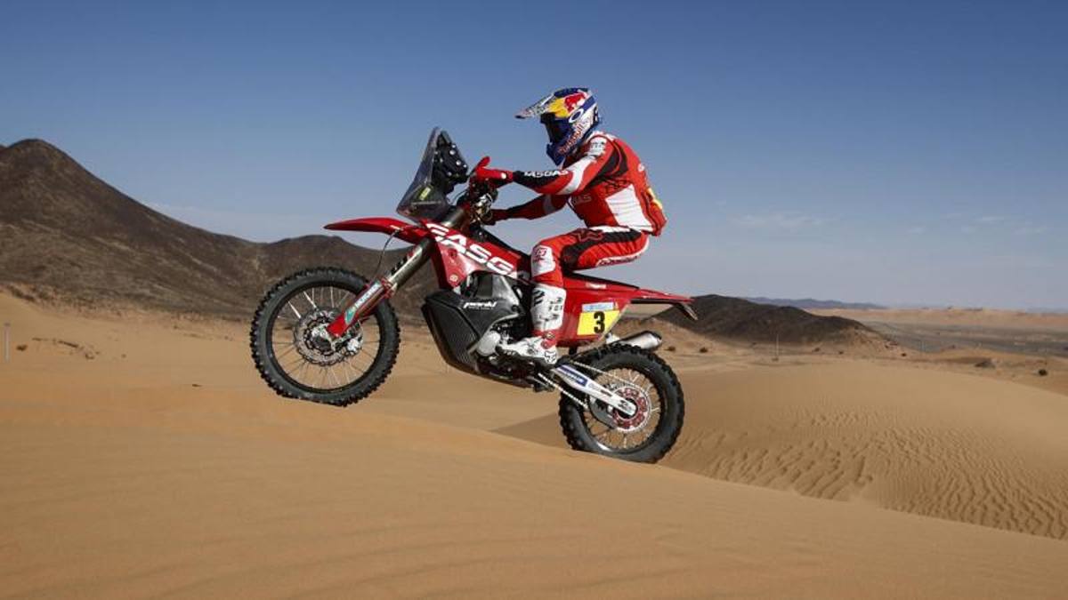 Dakar, vince Benavides. Petrucci cade: gran botta alla spalla destra e verifiche in corso