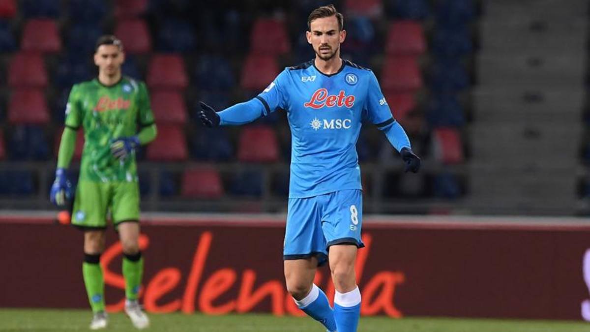 Napoli-Fabian Ruiz: La renovación está paralizada, pero la Champions puede dar la vuelta Napoli-Fabian Ruiz: La renovación está paralizada, pero la Champions puede dar la vuelta