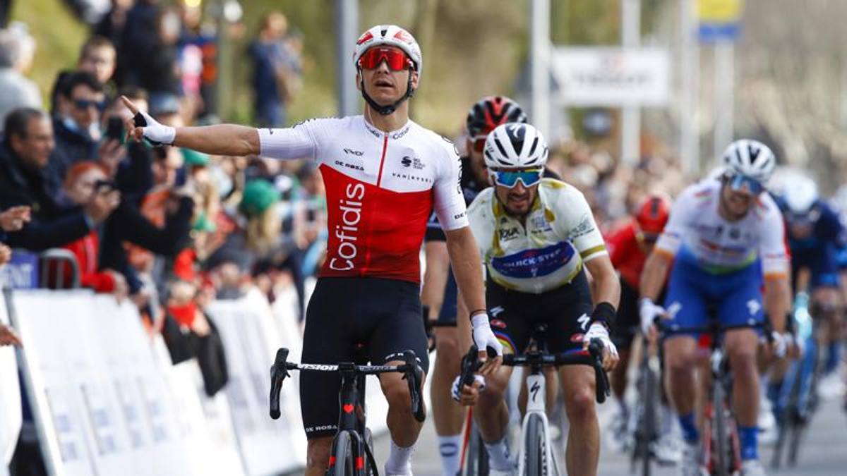 Tour de la Provence, tappa a Coquard: Ganna è terzo e conserva il primato