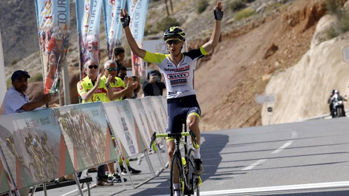 Tour dell’Oman: Masnada perde la maglia, Hirt stacca tutti ed è il nuovo leader