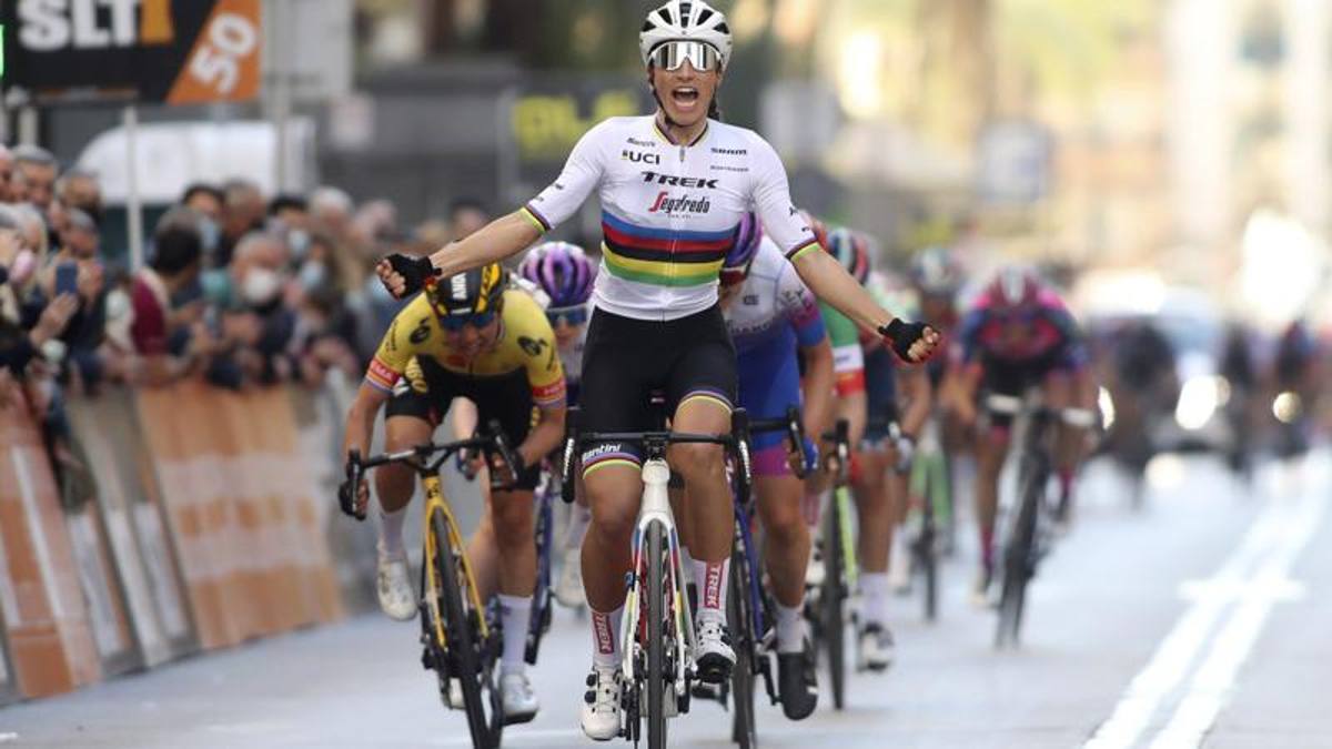 Balsamo a braccia alzate, l’iridata vince alla Settimana Valenciana