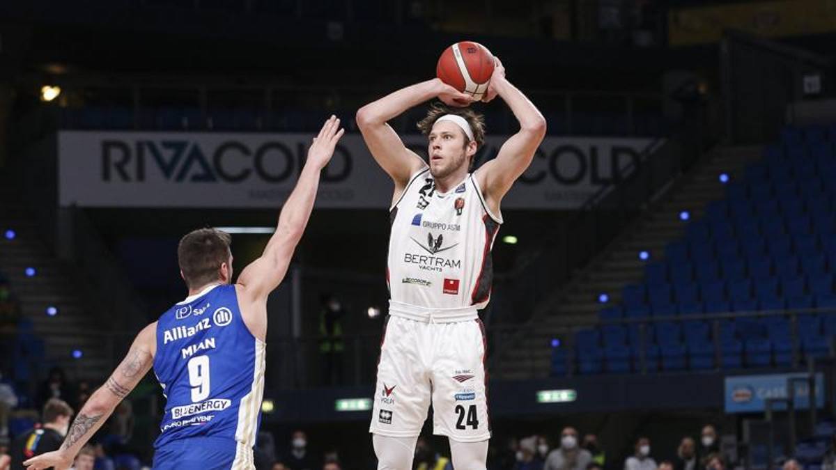 Coppa Italia: Tortona matricola terribile vola in semifinale. Trieste si arrende alle triple di Macura e Daum