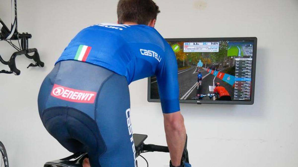 Mondiali eSports, l’azzurro Cigala: “Così pedalo tra due mondi col mio avatar“