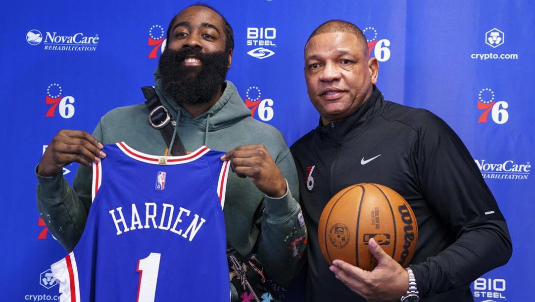 James Harden con Doc Rivers. Ap 