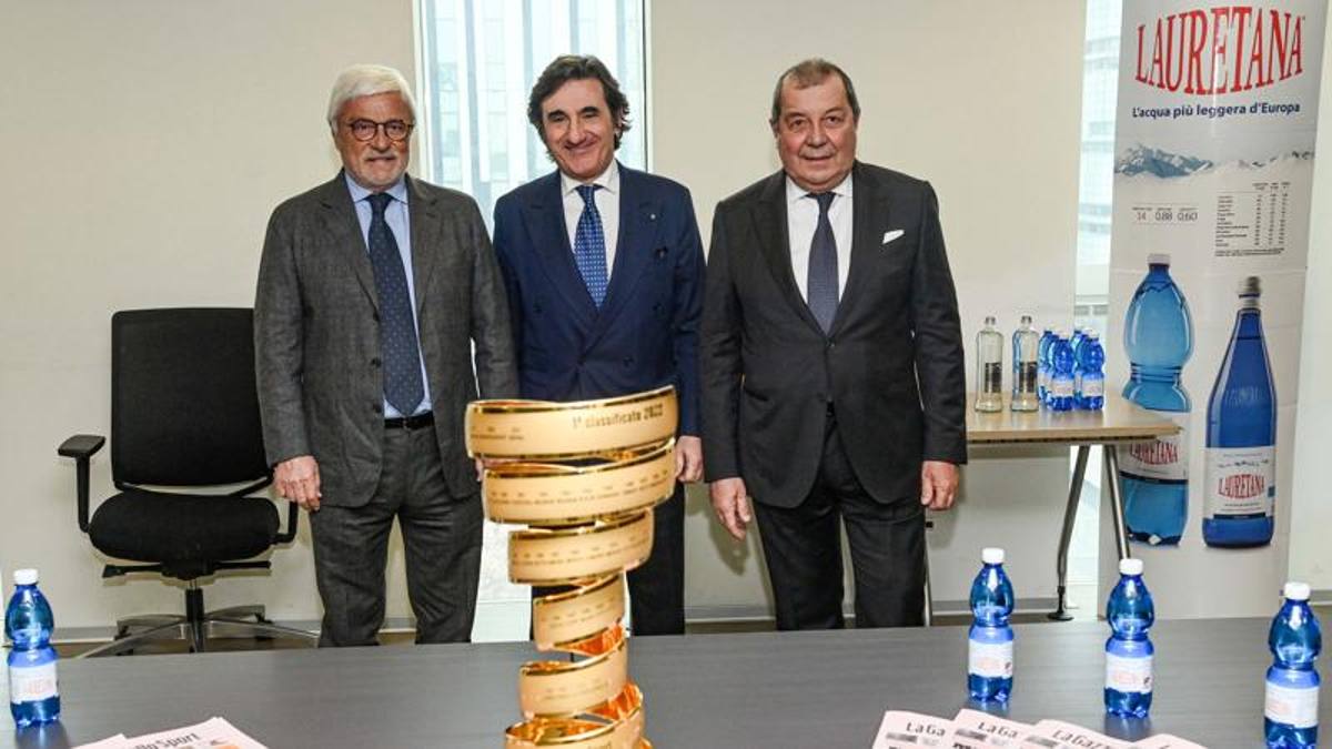 Giro d'Italia, accordo triennale con l'acqua Lauretana