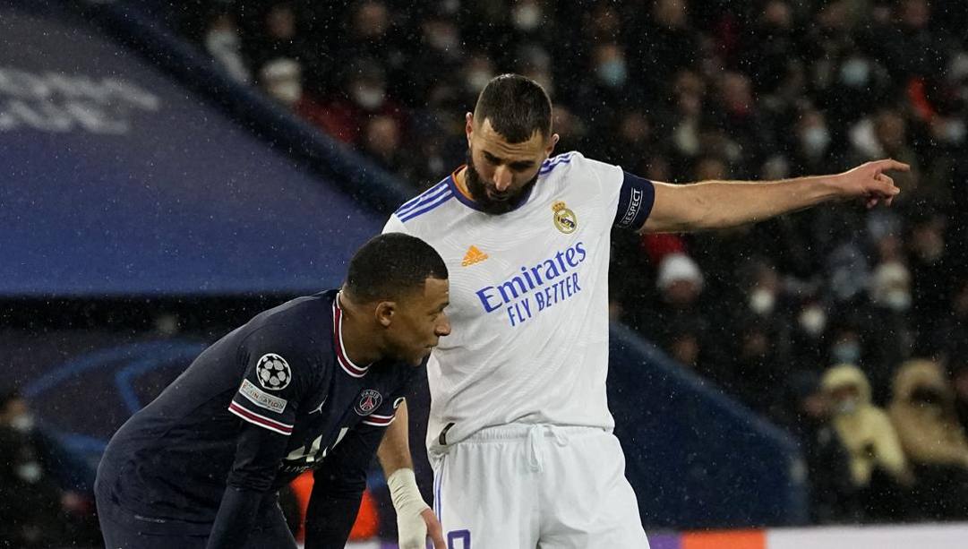 Kylian Mbappé, 23 anni, e Karim Benzema, 35. LaPresse 