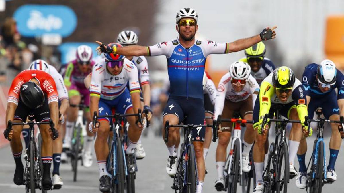 Milano-Torino, eterno Cavendish! A 36 anni vince in volata