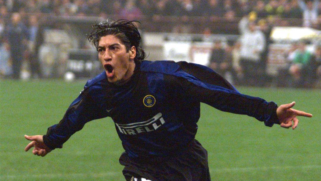 Ivan Zamorano all'Inter nel 1999. Ansa 