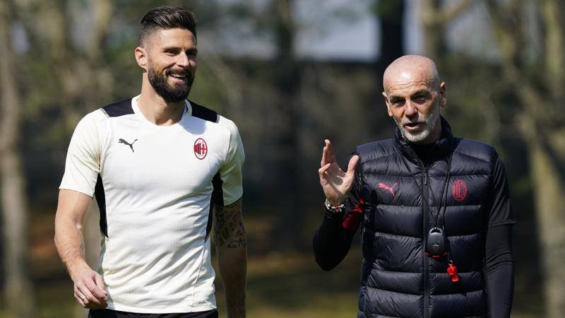 Milan, Giroud e l’attacco del futuro: è l’unico sicuro di rimanere