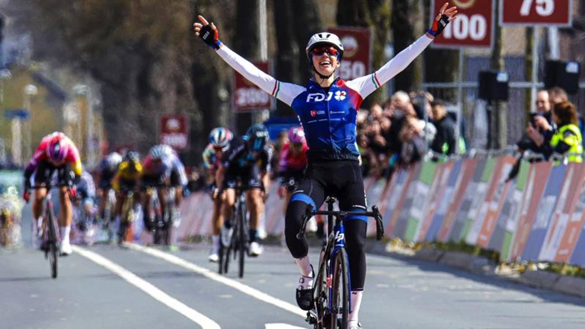 Amstel Gold Race femminile, è trionfo azzurro: vince Marta Cavalli!