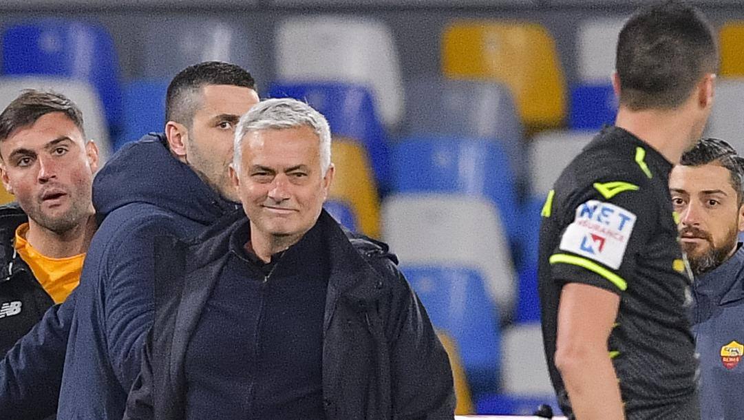 Mou e l'arbitro: un rapporto sempre difficile... Getty  