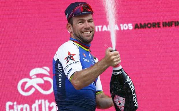 Mark Cavendish, britannico dell&rsquo;Isola di Man, ha 36 anni: 160 vittorie in carriera, 16 al Giro e 34 al Tour. BETTINI 