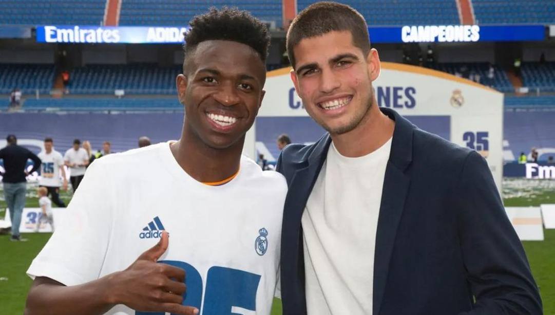 Vinicius e Alcaraz festeggiano la Liga. Instagram @carlitosalcarazz 
